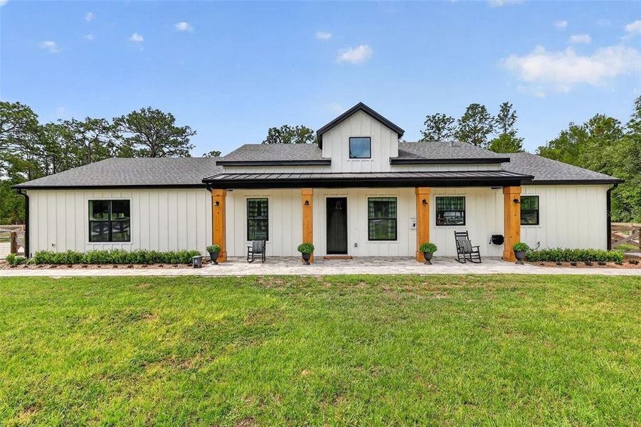 Front exterior of a new home in , Dunnellon, FL, highlighting curb appeal (Image 25).