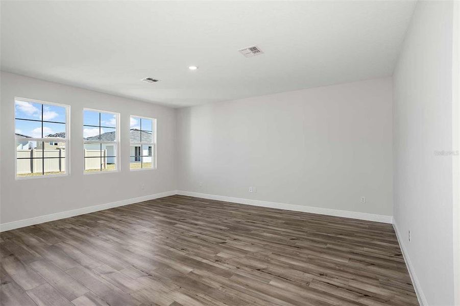 Spacious, unfurnished interior of a new home in Mirada, San Antonio (Image 17). Spacious, unfurnished interior of a new home in Mirada, San Antonio (Image 17).