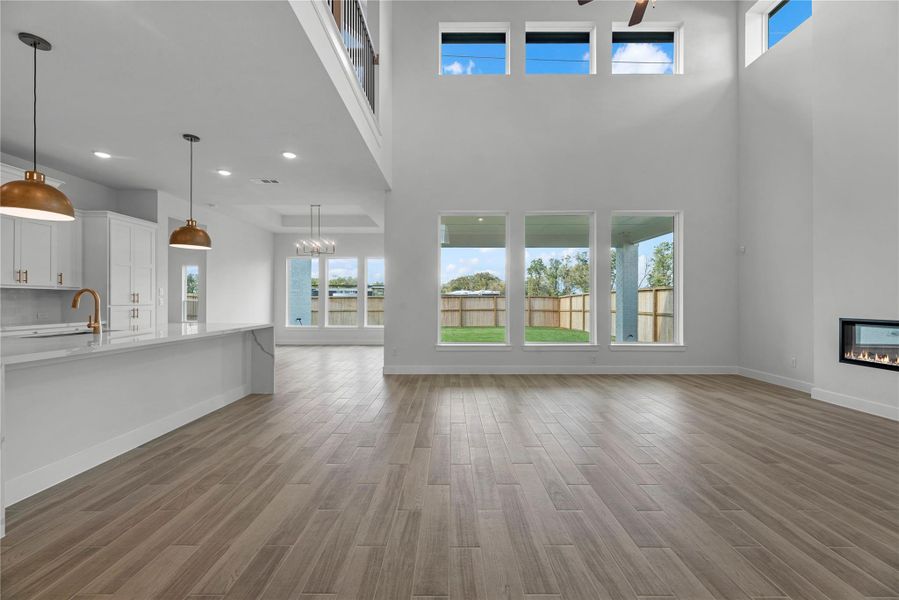 Spacious, unfurnished interior of a new home in Sienna, Missouri City (Image 23).