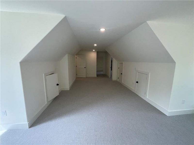 Spacious, unfurnished interior of a new home in , Lawrenceville (Image 24).