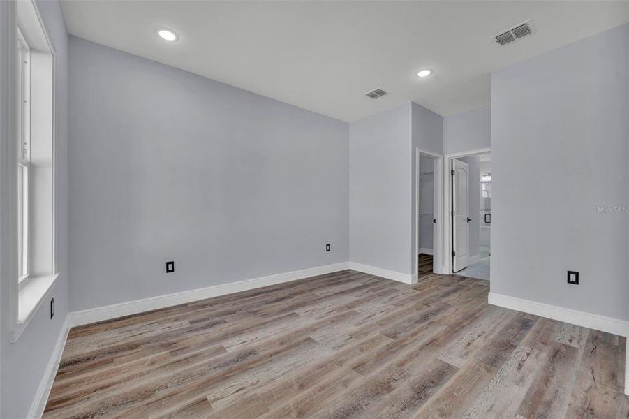 Spacious, unfurnished interior of a new home in , Poinciana (Image 33).