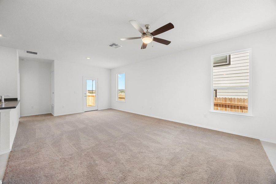 Spacious, unfurnished interior of a new home in Creekside at Estancia, Austin (Image 13).