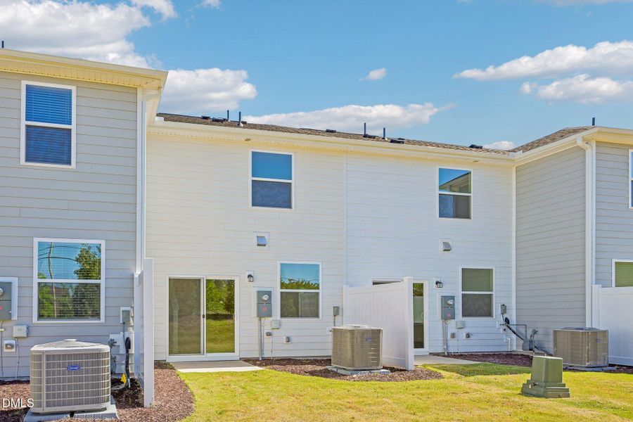 41-web-or-mls-Oakdale Dr-S2204-041 41-web-or-mls-Oakdale Dr-S2204-041