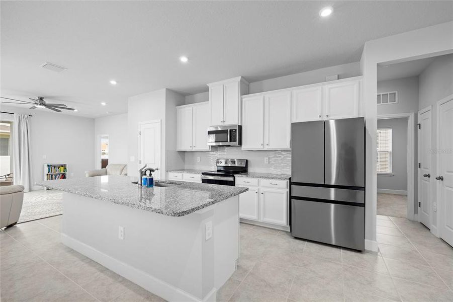 Furnished interior view inside a new home in , Lakewood Ranch (Image 25).