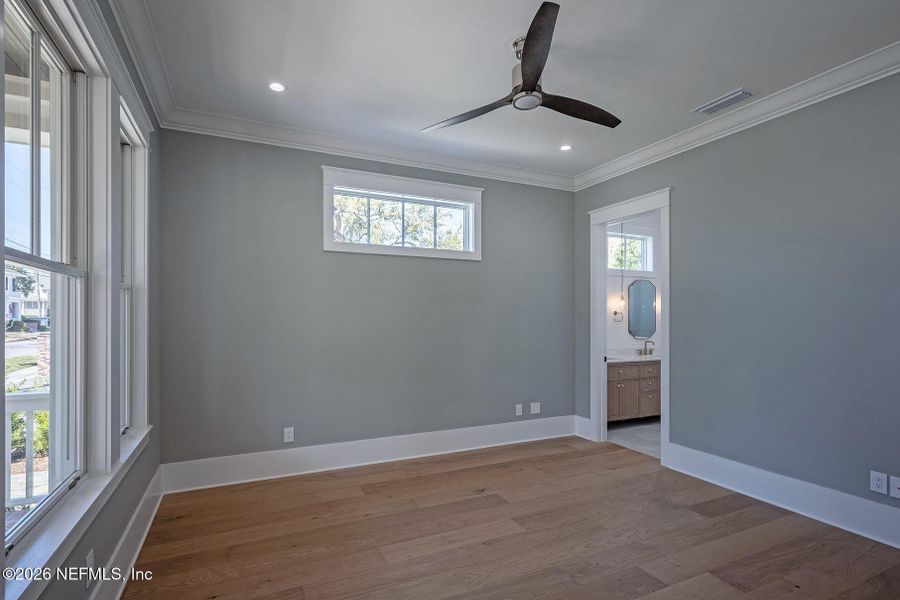 Spacious, unfurnished interior of a new home in , Jacksonville (Image 124).