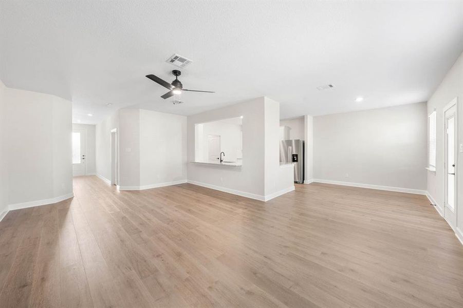 Spacious, unfurnished interior of a new home in Princeton Heights, Princeton (Image 4).
