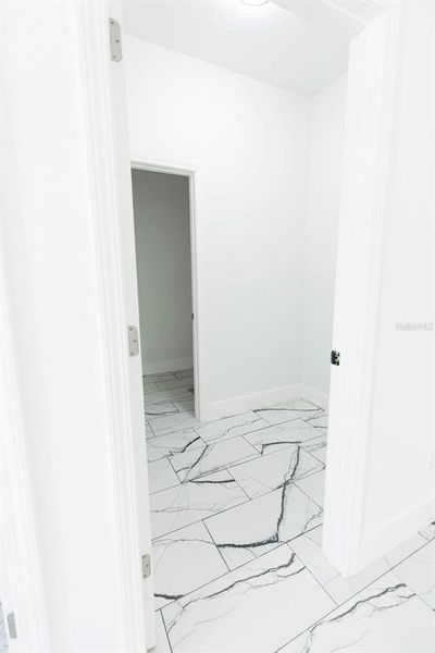 Spacious, unfurnished interior of a new home in , Apopka (Image 20).