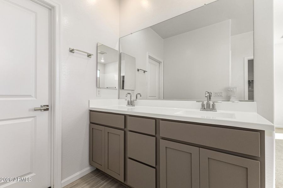 Master Bathroom Master Bathroom