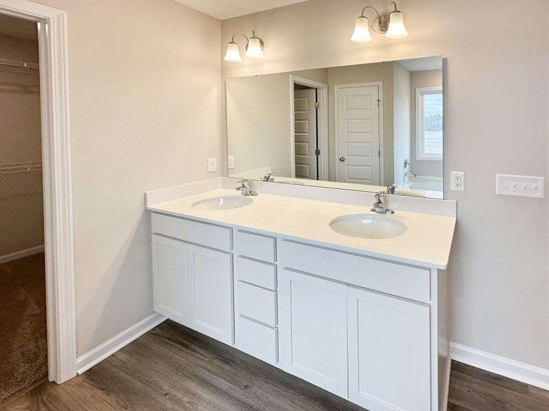 Furnished interior view inside a new home in Grand Reserve, Hinesville (Image 9).