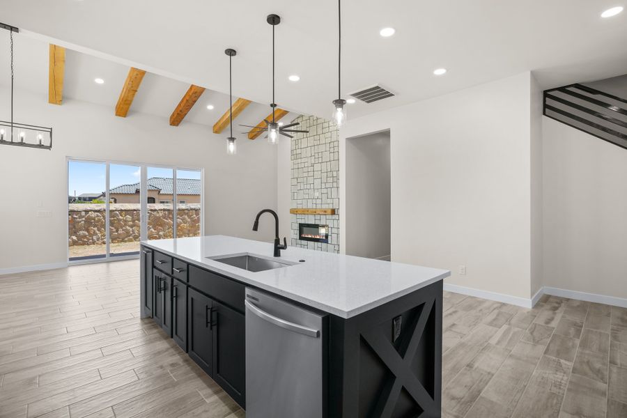 Furnished interior view inside a new home in Verdancia, El Paso (Image 9).