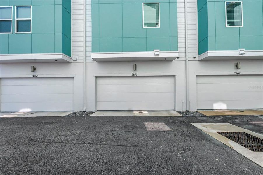 Front exterior of a new home in , St. Petersburg, FL, highlighting curb appeal (Image 21).