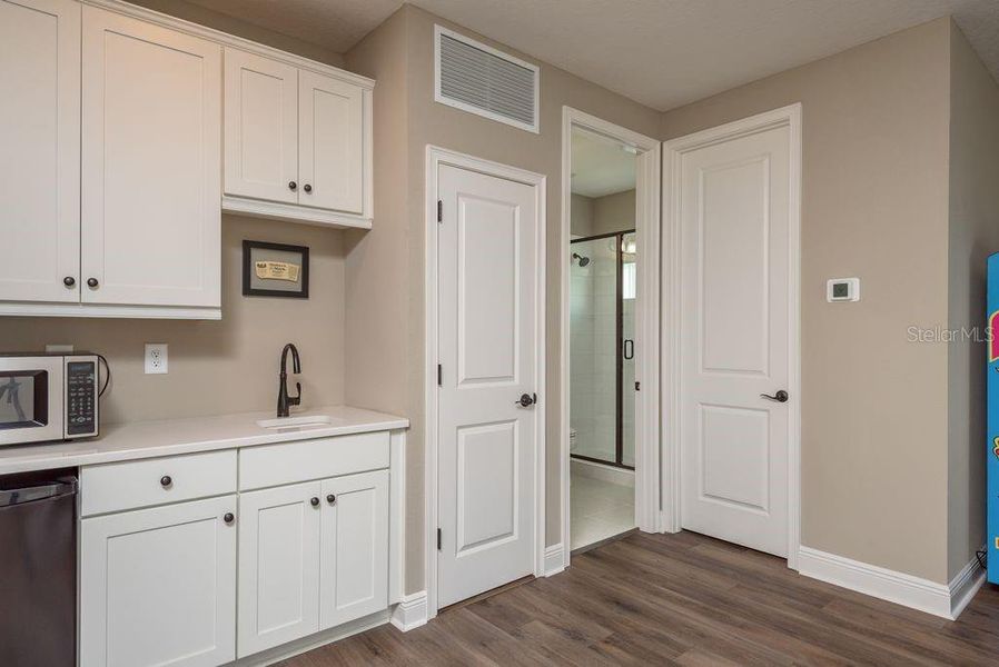 Furnished interior view inside a new home in , Wesley Chapel (Image 36).