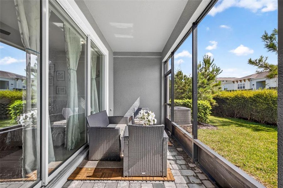 Exterior details and patio area of a home in , Lutz (Image 37).