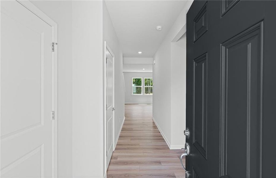 Spacious, unfurnished interior of a new home in Avery Ridge, Gainesville (Image 16). Spacious, unfurnished interior of a new home in Avery Ridge, Gainesville (Image 16).