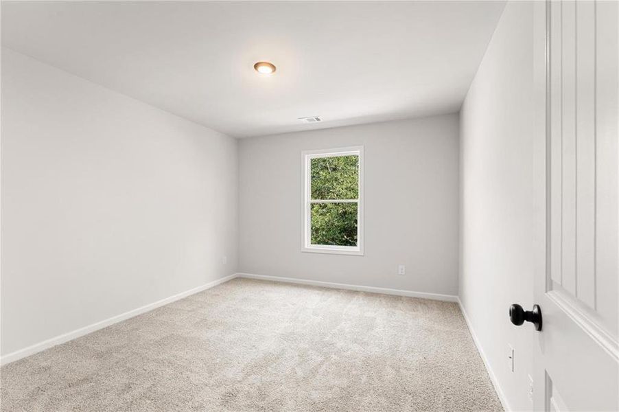 Spacious, unfurnished interior of a new home in , Hartwell (Image 19).