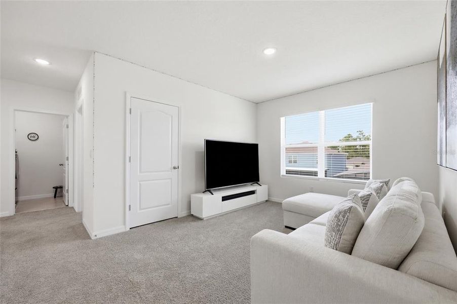 Furnished interior view inside a new home in Edgemont at Serenoa, Clermont (Image 27).