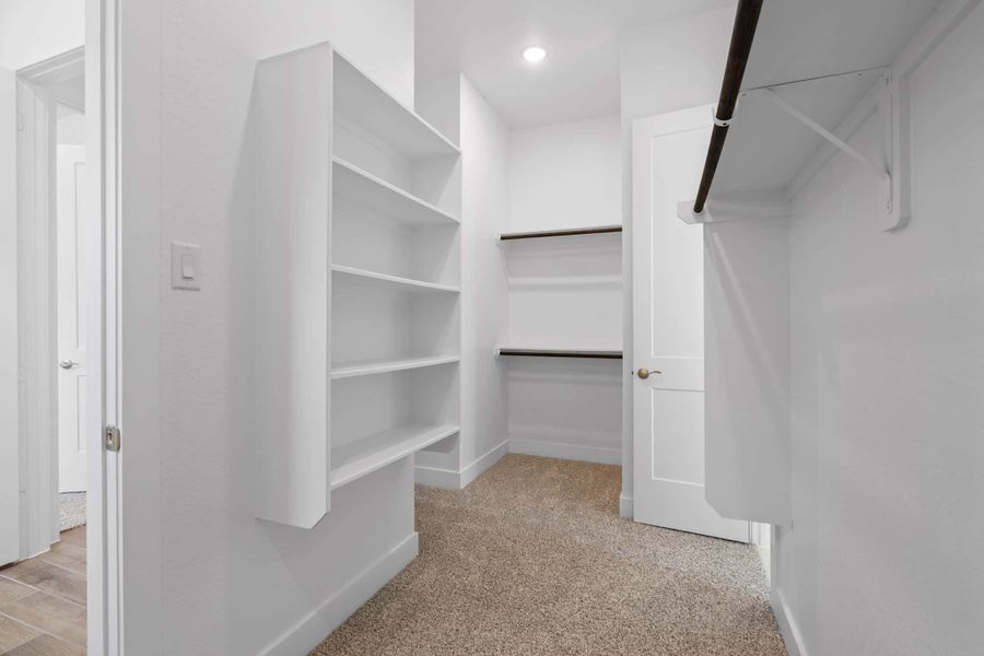 Image 43 of a home in Wood Leaf Reserve.