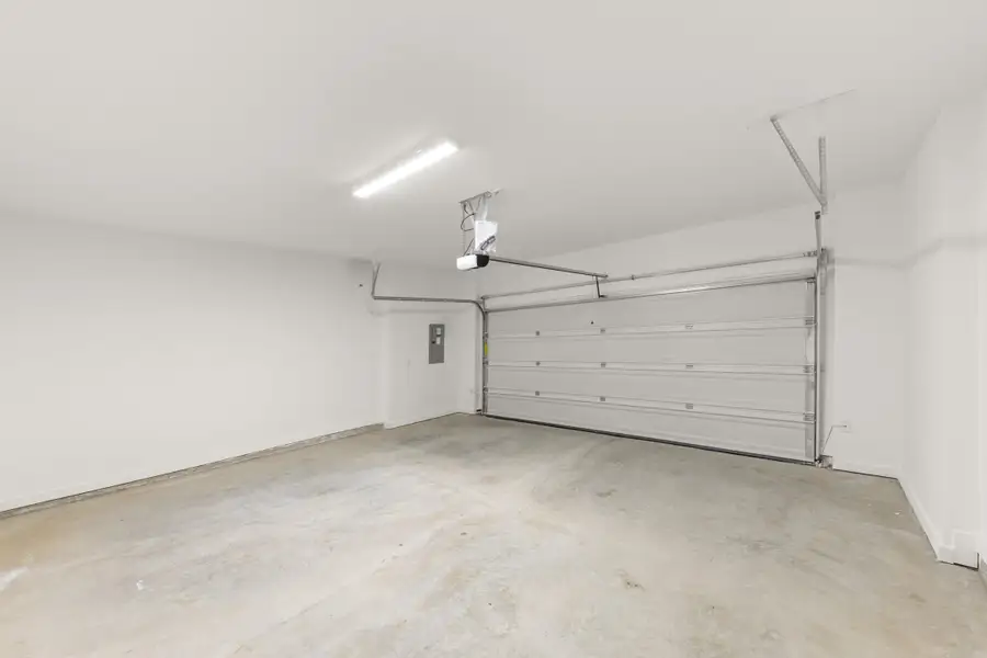 Spacious, unfurnished interior of a new home in Ten Mile Creek, Celina (Image 34). Spacious, unfurnished interior of a new home in Ten Mile Creek, Celina (Image 34).