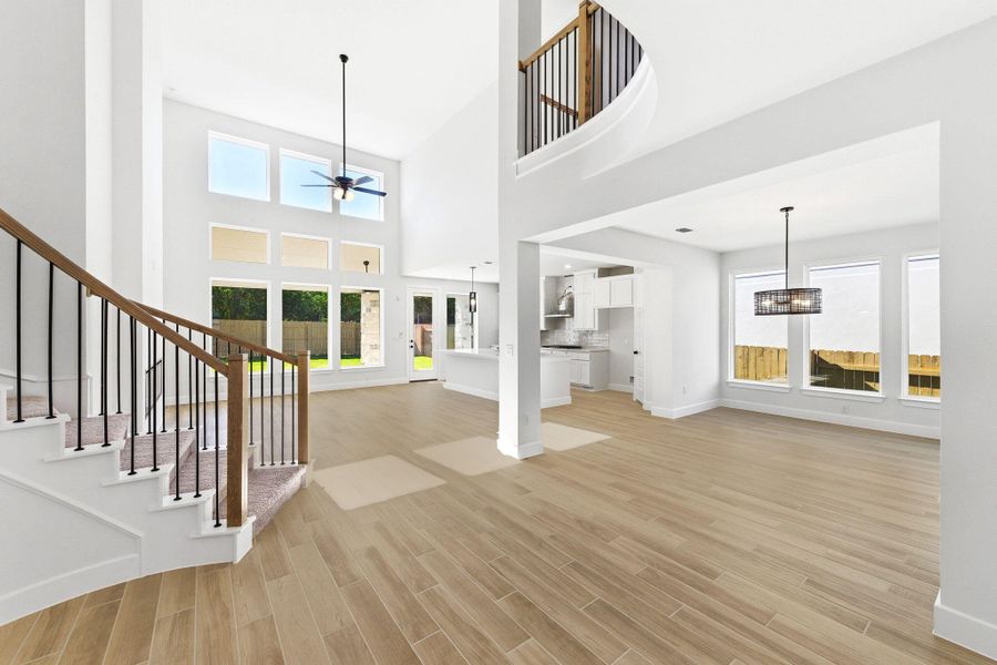 Spacious, unfurnished interior of a new home in The Colony, Bastrop (Image 29).