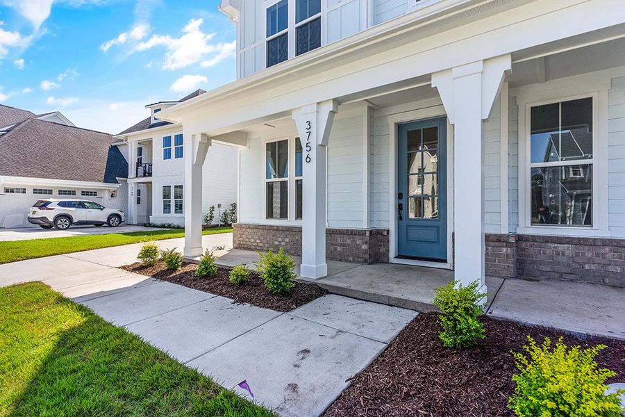 Representative exterior details of a home built from the The Wentworth by RobuckHomes in East & Mason, Wilmington (Image 3). Representative exterior details of a home built from the The Wentworth by RobuckHomes in East & Mason, Wilmington (Image 3).