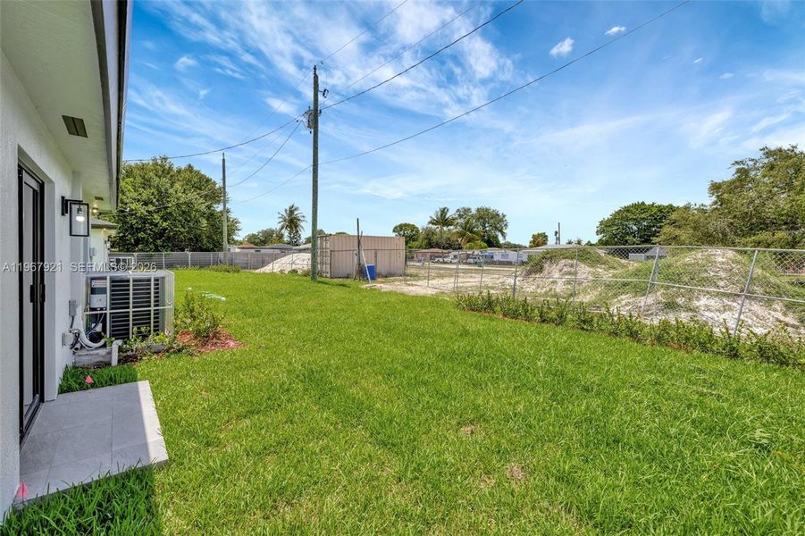 Exterior details and patio area of a home in , Miami Gardens (Image 33).