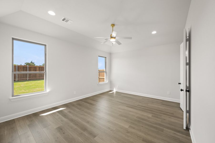Spacious, unfurnished interior of a new home in Bridgewater, Midlothian (Image 26).