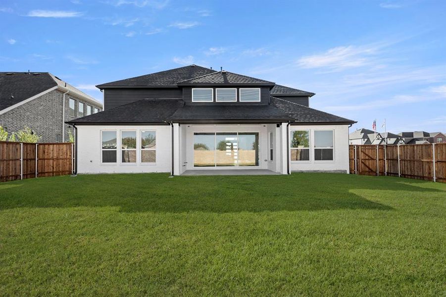 26. 1360 Porter - Back