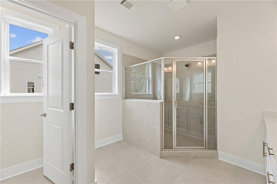 Image 28 of a home in Bay Creek Overlook.