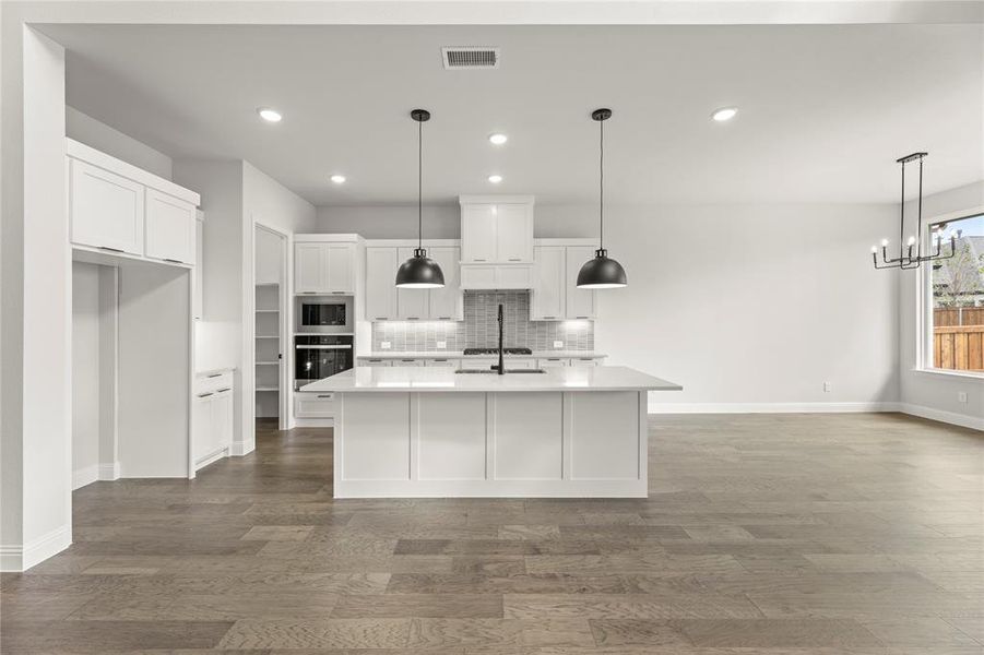 11. 317 Bay Laurel - Kitchen (2)