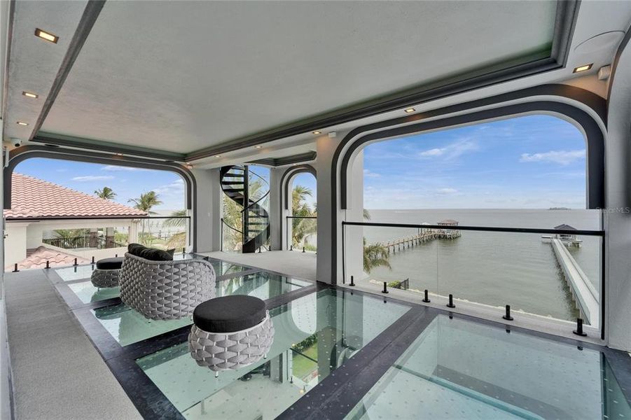 Furnished interior view inside a new home in , Apollo Beach (Image 61).