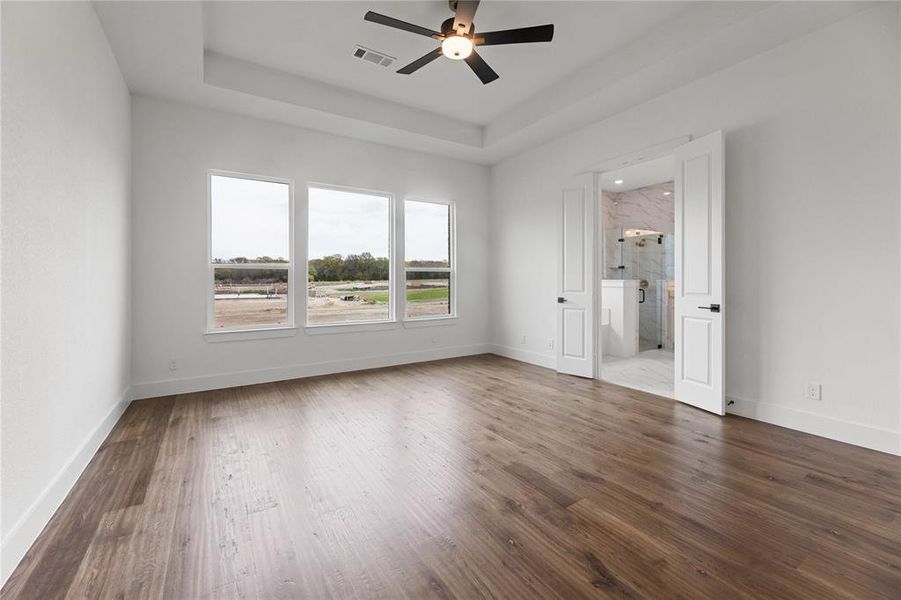 Spacious, unfurnished interior of a new home in King Crossing Estates, Van Alstyne (Image 39).