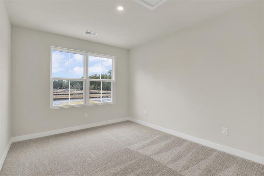 Spacious, unfurnished interior of a new home in Cobblestone at East Argent, Hardeeville (Image 21).