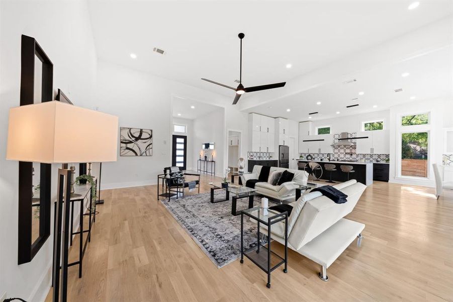 Furnished interior view inside a new home in , Dallas (Image 10).