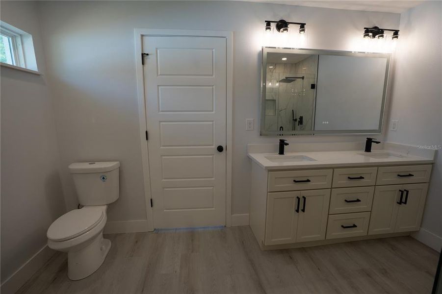 Furnished interior view inside a new home in , Dunnellon (Image 6).