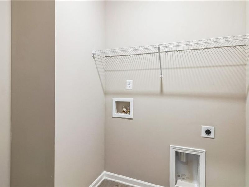 Spacious, unfurnished interior of a new home in Ivy Glen, Perry (Image 16).