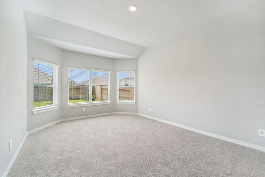 Spacious, unfurnished interior of a new home in Southwinds, Baytown (Image 28). Spacious, unfurnished interior of a new home in Southwinds, Baytown (Image 28).