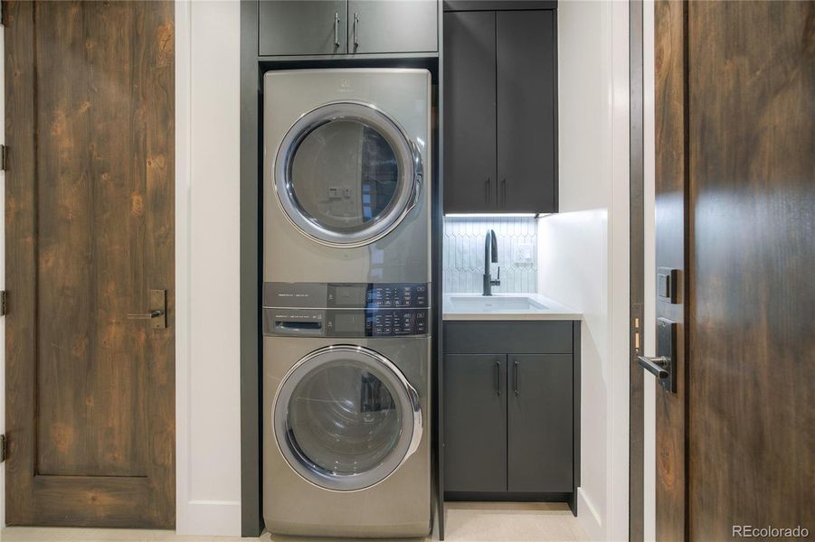 Close-up of interior finishes inside a home in , Frisco (Image 14).