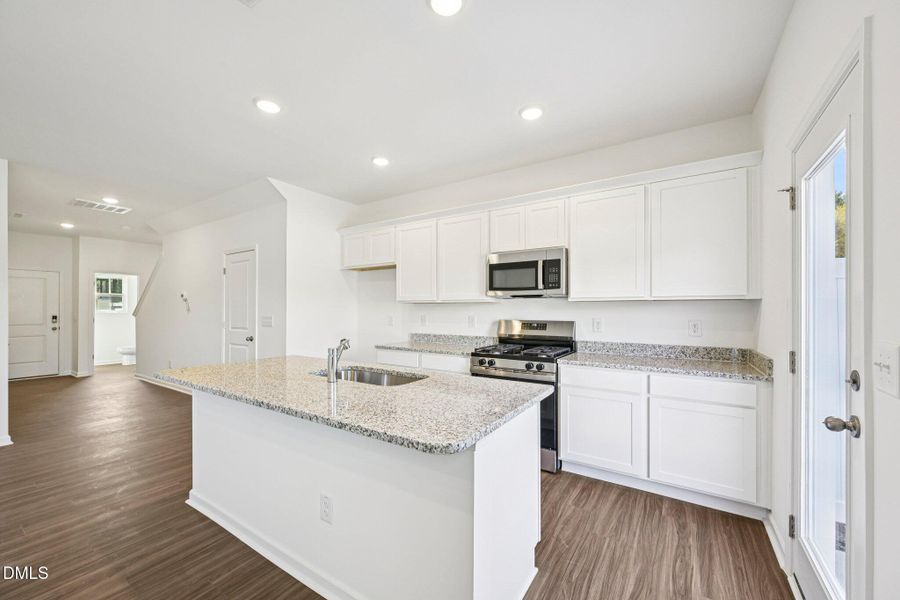 12-web-or-mls-Mirth Ct-S3103-012 12-web-or-mls-Mirth Ct-S3103-012