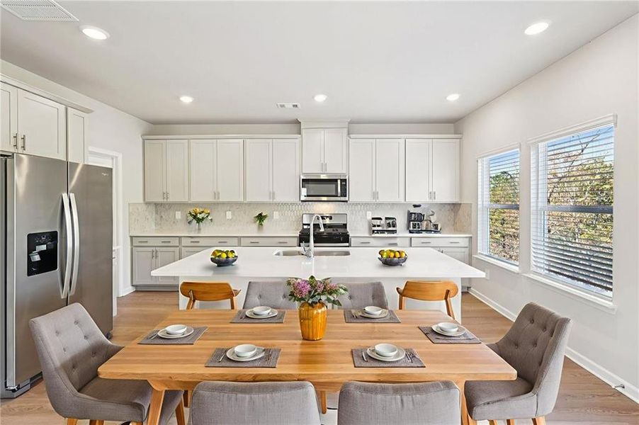 Furnished interior view inside a new home in Ivey Township, Dallas (Image 17).