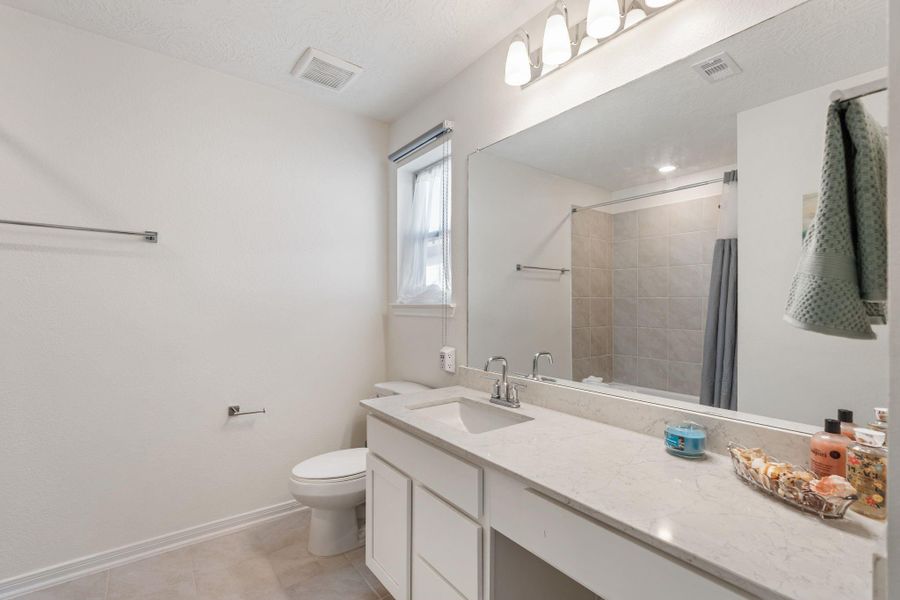 Furnished interior view inside a new home in , Houston (Image 13).