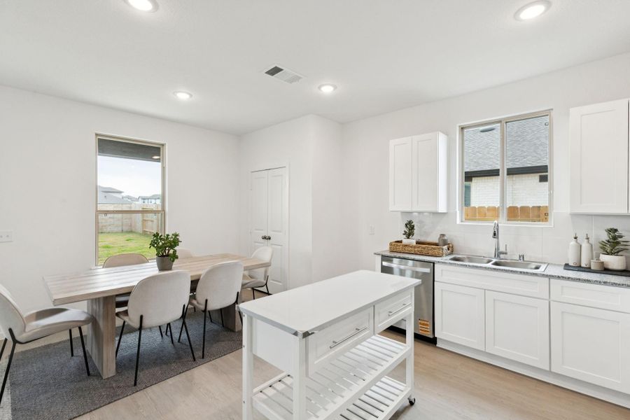 Furnished interior view inside a new home in River Ranch, Dayton (Image 11).