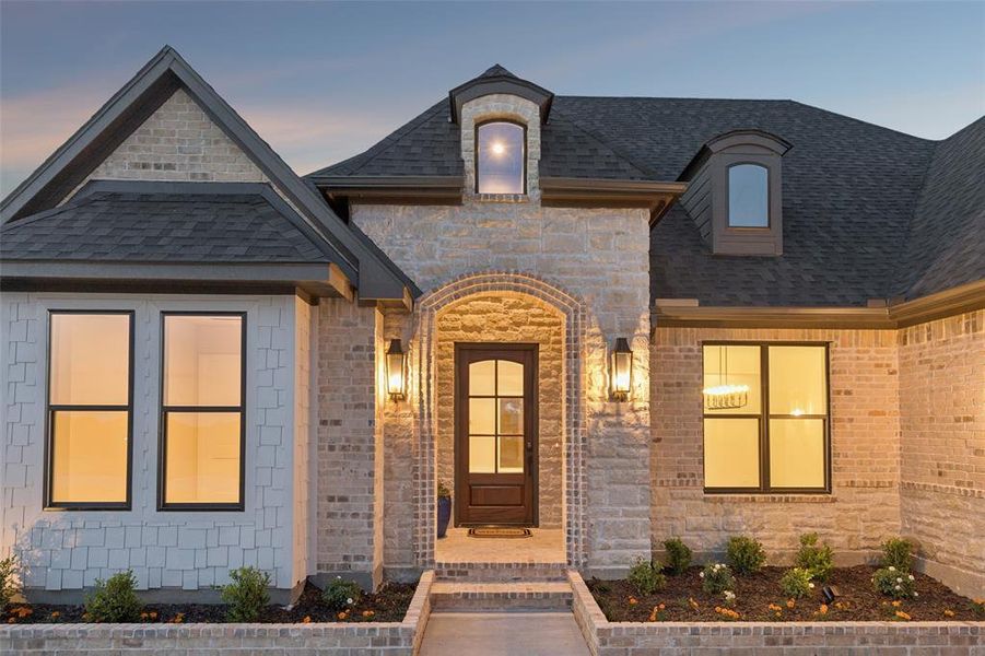 Exterior details and patio area of a home in , Sherman (Image 4).