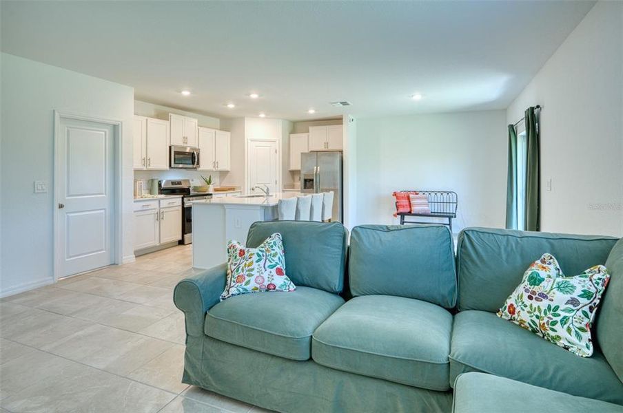 Furnished interior view inside a new home in , Bradenton (Image 5).