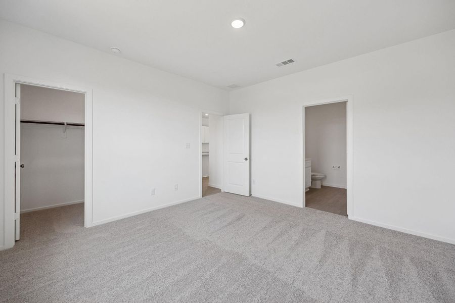 Spacious, unfurnished interior of a new home in Montgomery Bend, Montgomery (Image 27).
