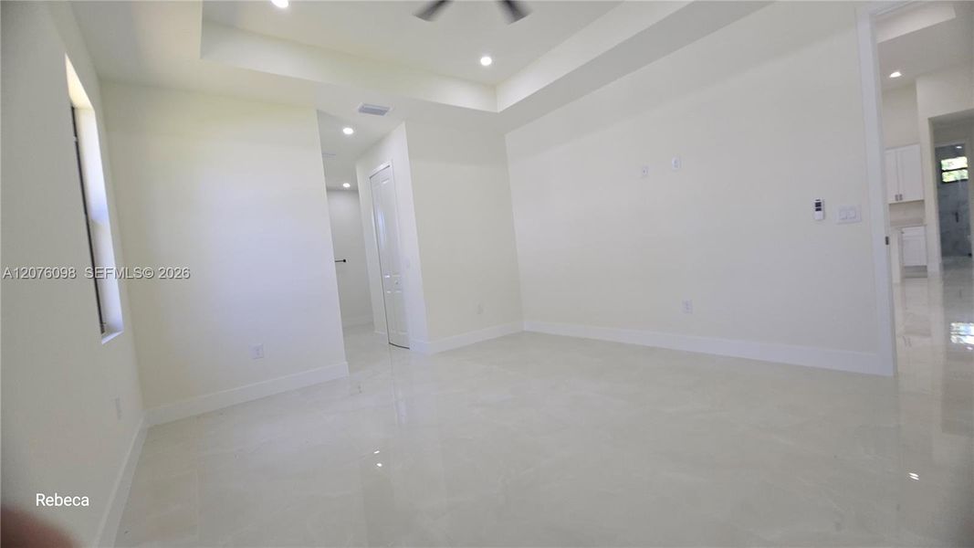 Spacious, unfurnished interior of a new home in , Lehigh Acres (Image 32).