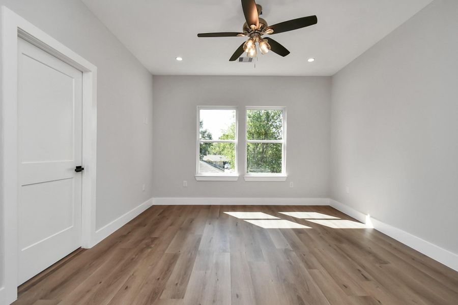 Spacious, unfurnished interior of a new home in , Houston (Image 23).