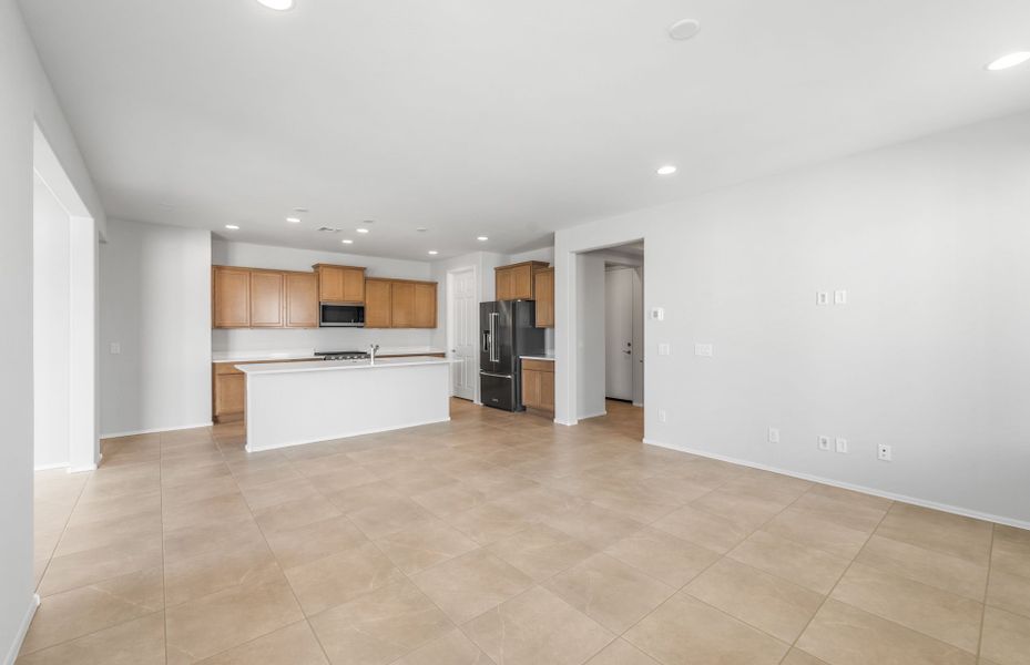Spacious, unfurnished interior of a new home in Sun City Festival, Buckeye (Image 15). Spacious, unfurnished interior of a new home in Sun City Festival, Buckeye (Image 15).