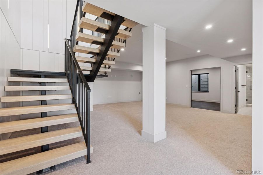 Spacious, unfurnished interior of a new home in , Littleton (Image 44).