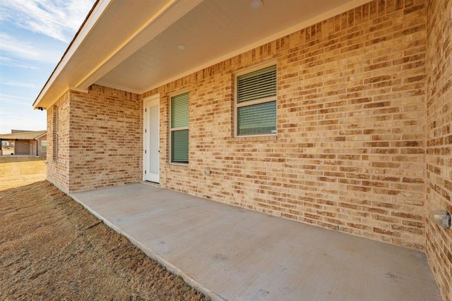 Exterior details and patio area of a home in , Nemo (Image 3).