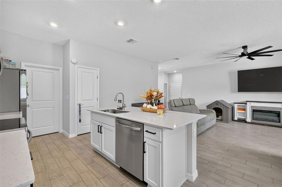 Furnished interior view inside a new home in Ocala, Ocala (Image 18).